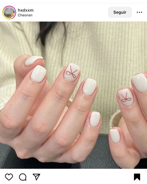 Elegant Bow Nail Art Ideas for Short Nails During Summer Bow Nail Art Designs, Nail Minimal, Ideas For Short Nails, Cheonan, Bow Nail Art, Bow Nail, Minimal Nails Art, Pretty Toe Nails, Hello Nails