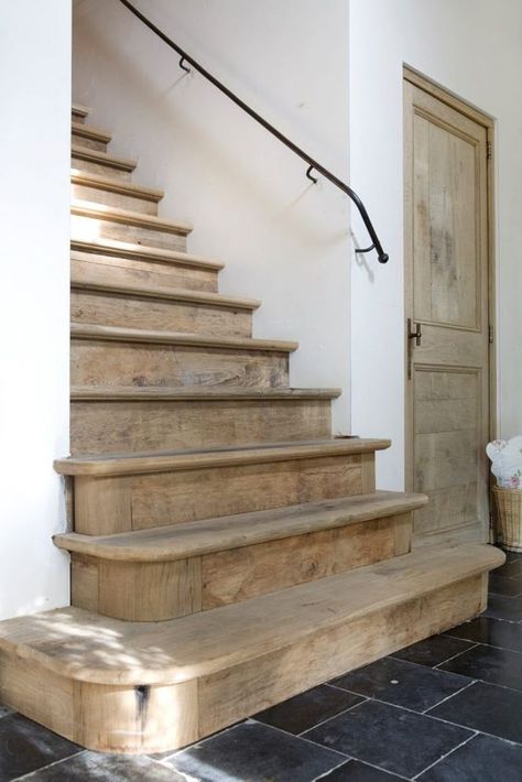 Casa Country, Hus Inspiration, House Stairs, Staircase Design, Stairs Design, Barn House, House Inspo, House Inspiration, My Dream Home