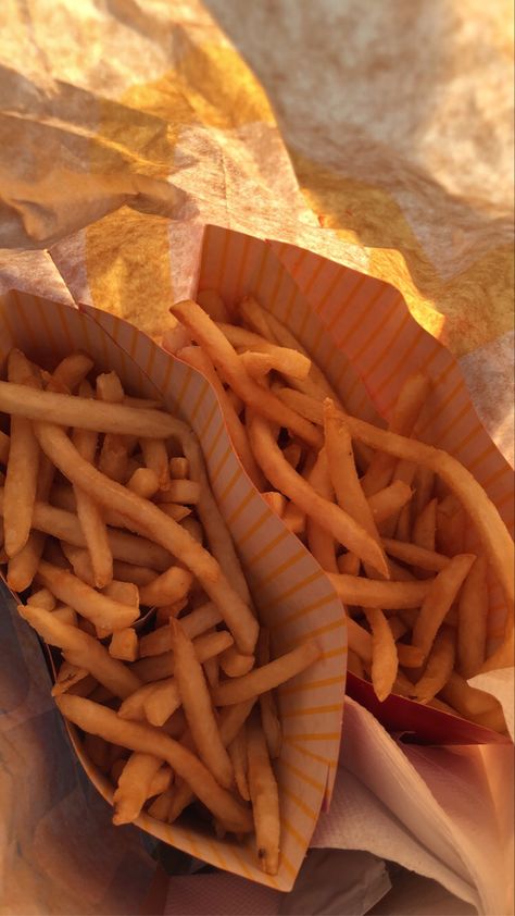 Mcdonald’s Fries Aesthetic, Mcdonald’s Fries, Fair Fries, French Fries Aesthetic, Fries Mcdonalds, Fries Aesthetic, Mcdonald French Fries, Mcdonalds Fries, Yummy Fries