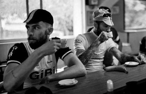 Men pretending to be cyclists pretending to drink coffee and pretending not to notice the camera Bicycle Photo, Rapha Cycling, Cycling Inspiration, Road Biking, Coffee Bike, Cycling Photography, Cycling Motivation, Bike Wear, Cycling Wear