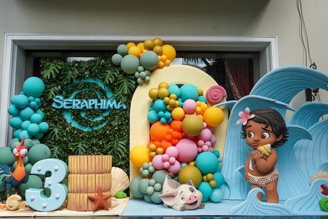 LittleThoughts Planner on Instagram: “The ocean is calling! This is a super adorable Little Moana themed birthday party for Seraphima! Happy 3rd birthday little one! Thank youu…” Moana Balloon Garland, Moana Themed Birthday Party, Disney Moana Birthday Party, Moana Birthday Decorations, Moana Party Decorations, Moana Birthday Party Ideas, Moana Decorations, Moana Birthday Party Theme, Moana Theme Birthday