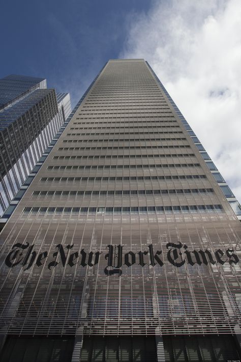 New York Times Intern Created Website's Most Popular Article In 2013 New York Times Building, City Backgrounds, Building Wallpaper, Square Wallpaper, Wallpaper City, New York Buildings, Organization Pantry, New York Wallpaper, Nyc Times Square