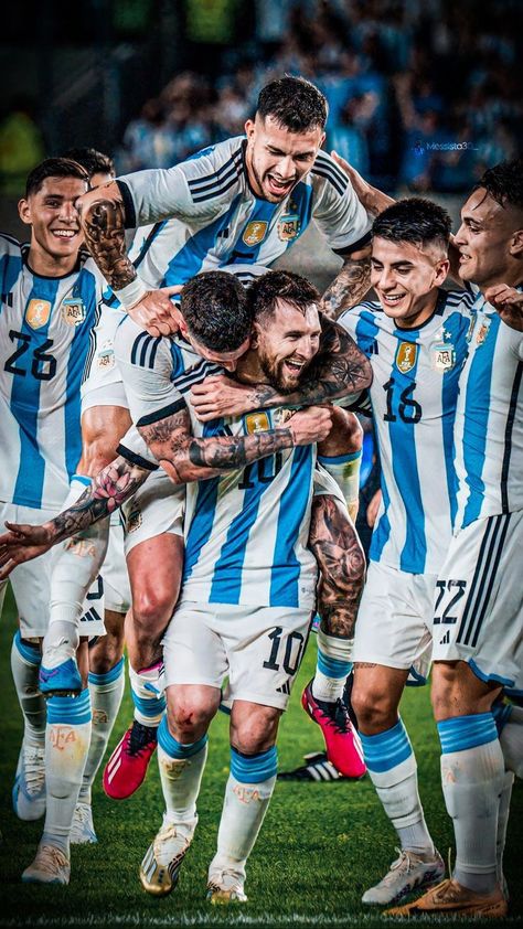 Lionel Messi Skills, Argentina Football Team, Lionel Messi Posters, Messi Pictures, Ab De Villiers Photo, Argentina Team, Messi Poster, Lionel Messi Barcelona, Argentina Football