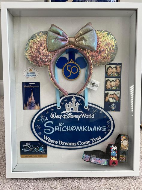 Disney Ear Display, Photo Wall Collage Bedroom, Disney Shadow Box, Wall Collage Bedroom, Disney Display, Disney Room Ideas, Disney Pin Display, Collage Bedroom, Disney Frames