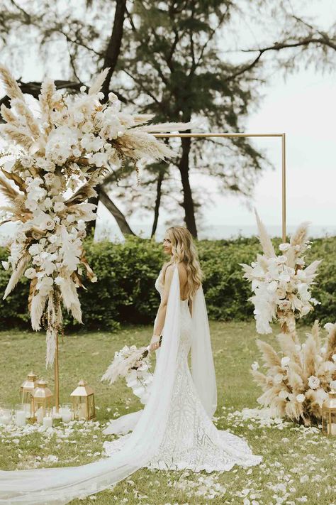 Boho and chic wedding outdoor ceremony idea for your destination wedding in Thailand - Wedding Planner & Designer @weddingblissth Floral Designer @iamflower #weddingceremony #weddingoutdoorwedding #weddinginspiration #weddingdecoration #wedding Elegant Wedding Outdoor, Boho Wedding Ceremony Decor, Boho Elegant Wedding, Arches Wedding, Bougainvillea Wedding, The Wedding Bliss, Boho Outdoor Wedding, Wedding Outdoor Ceremony, Boho Wedding Arch