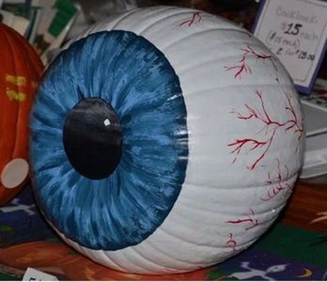 Freaky Eyeball Pumpkin. Pumpkins Faces, Pumpkins Decorating, Pumpkin Designs Painted, Romantic Proposals, Pumpkin Decorating Contest, No Carve Pumpkin Decorating, Halloween Decor Diy, Hippie Halloween, Pumpkin Contest