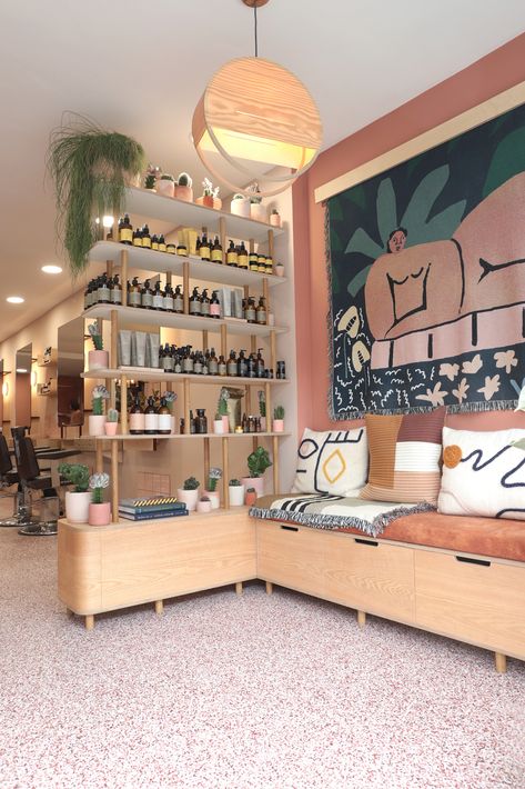 70s Inspired Salon, Small Furniture Store Design, Hairdresser Interior Design, Waiting Area Interior Design, Terrazzo Interior Design, Californian Interior, Windows Seat, Retail Flooring, Beauty Loft