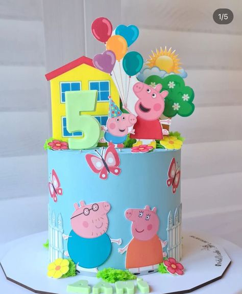 Peppa Pig Buttercream Cake, Peppa Pig Birthday Cake, Barbie Birthday Cake, Pig Birthday Cakes, Pepa Pig, Peppa Pig Cake, Pig Cake, Peppa Pig Birthday, Pig Birthday