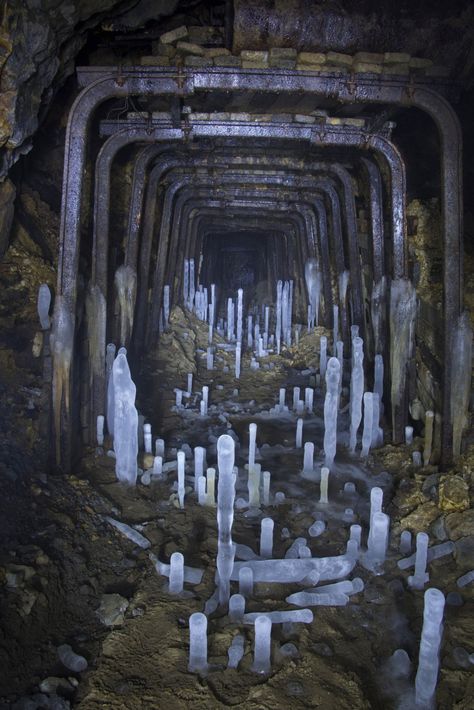 Magical Architecture, Magical Cave, Abandoned Mine, Nature Magic, Magical Nature, Fantasy Places, Environment Design, 판타지 아트, Environment Concept Art