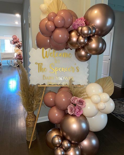 Ballon Garlands Ideas, Marquee Letters With Balloon Garland, Welcome Sign Balloon Decor, Welcome Sign Balloon Garland, Welcome Sign With Balloons, Party Welcome Board, Welcome Sign Decor, Pearl Baby Shower, Prayer Breakfast