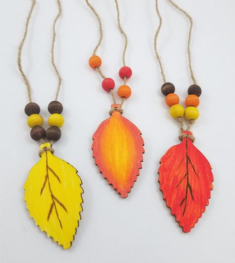 Thanksgiving Necklace, Thanksgiving Craft Ideas, Thanksgiving Turkey Craft, Thanksgiving Crafts Diy, Fall Necklace, Pumpkin Ornaments, Wood Leaf, Creative Pumpkin Carving, Buckle Jewelry