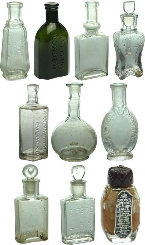 Antique Apothecary Bottles, Pretty Glass Bottles, Antique Things To Collect, Old Antique Things, Glass Bottle Collection, Old Bottles Antique, Cute Glass Bottles, Cool Perfume Bottles, Vintage Perfume Bottles Aesthetic