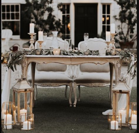 Pillar Candles Head Table Wedding, Sweetheart Table Lantern Decor, Simple Sweetheart Table Candles, Sweetheart Table Wedding Candles On Floor, Sweetheart Table Floor Decor, Bride And Groom Table With Candles, Vintage Sweetheart Table Wedding, Lantern Sweetheart Table, Sweetheart Table Wedding Lanterns