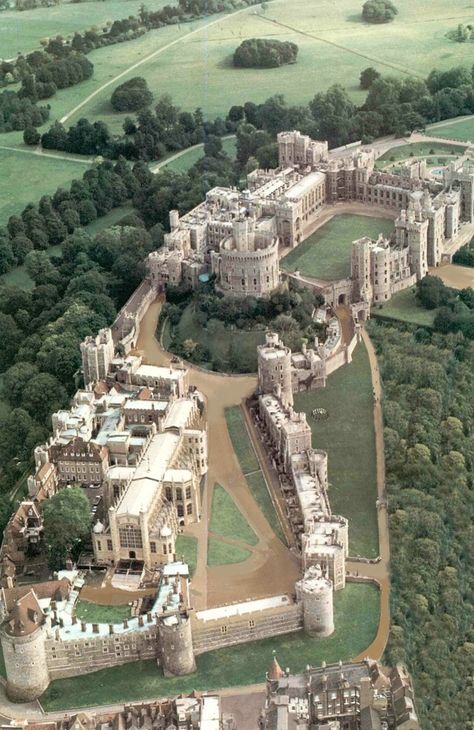 Windsor Castle in Berkshire, England. Built in the decade of 1066. The castle has seen many additions through all centuries since its construction. Originally built for William the Conqueror and owned... Castle Courtyard, English Castles, Castles In England, European Castles, Royal Castles, Chateau France, Castle House, Amazing Buildings, Fantasy Castle