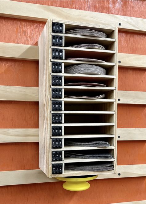 Small Woodworking Shop Ideas, French Cleat Storage, French Cleats, French Cleat System, Bespoke Boxes, Woodshop Organization, Woodworking Storage, Tool Storage Diy, French Cleat