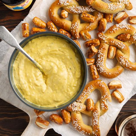 Recipe For Pretzels, Mustard Pretzel Dip, Honey Mustard Dipping Sauce Recipe, Pretzel Dip Recipes, Mustard Pretzels, Mustard Dip, Honey Mustard Dipping Sauce, Mustard Dipping Sauce, Beer Cheese Dip