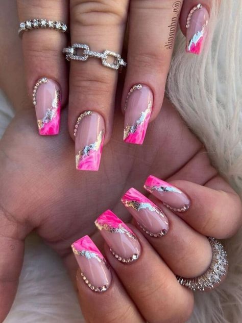 Long coffin-shaped pink marble side tips with silver foil accent Nails 2023 Trends Pink French, Hot Pink And Gold Nails Design, Nails 2023 Trends Pink, Nails Folie, Fun French Tip Nails, Glittery French Tip Nails, Pink French Tips Nails, Cute Hot Pink Nails, Pink Manicures