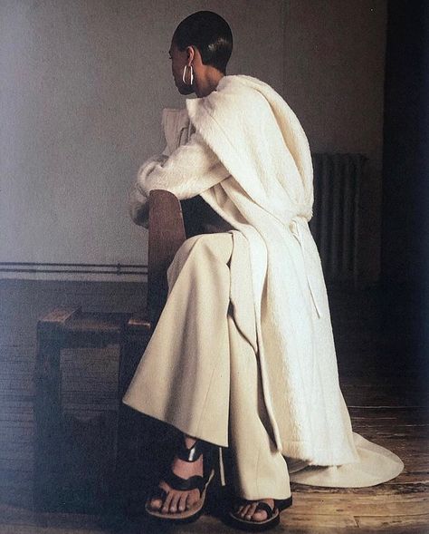 Aesthetic Déjà Vu Jeanloup Sieff, Old Celine, Nadja Auermann, David Sims, Peter Lindbergh, Fashion Journals, Phoebe Philo, White Outfits, Fashion Designer