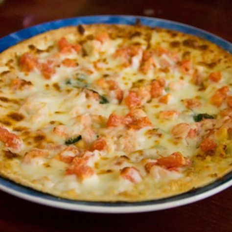 Red Lobster Copycat, Lobster Pizza, Seafood Pizza Recipes, Seafood Appetizers Easy, Shrimp Pizza, Seafood Pizza, Copy Cats, Gourmet Pizza, Lobster Recipes