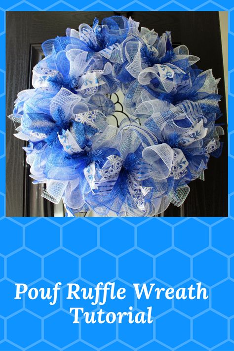 Santa Wreath Diy, White Mesh Wreath, Tulle Wreath Diy, Ruffle Wreath, Ornaments Diy Christmas, Tulle Crafts, Deco Mesh Crafts, Burlap Mesh Wreath, Mesh Ribbon Wreaths