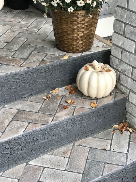 Paint Your Ugly Concrete Steps Concrete Porch Makeover Diy, Concrete Front Steps, Repair Cracked Concrete, Concrete Front Porch, Entry Steps, Paint Concrete Patio, Painted Concrete Steps, Paint Concrete, Front Porch Steps