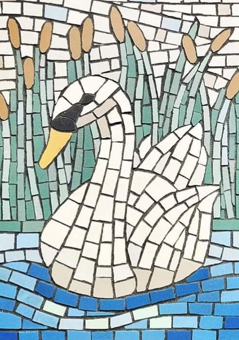 Swan Mosaic Art, Mosaic Projects Paper, Animal Mosaic Art, Mozaic Desene, Mozaik Art Paper, How To Mosaic Step By Step, Mosaic Art Easy, Simple Mosaic Art, Step By Step Christmas Painting