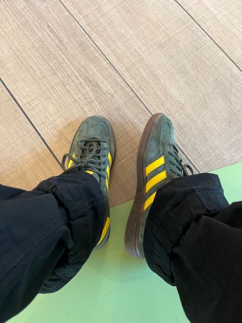 Handball, Yellow Shoes Outfit, Yellow Outfits, Adidas Handball Spezial, Yellow Adidas, Adidas Handball, Handball Spezial, Yellow Sneakers, Aesthetic Streetwear