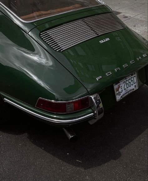 Porche Vintage, Porche Car, Green Porsche, Accessories Organization, Magnolia Parks, Wallpaper Car, Car Dream, Vintage Porch, Toyota Tercel