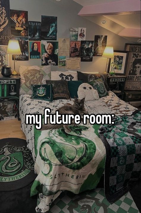 Slytherin Aesthetic Bedroom, Harry Potter Room Ideas Bedrooms, Slytherin Inspired Bedroom, Slytherin Bedroom Ideas, Slytherin Room Ideas, Slytherin Dorm Room, Slytherin Bedroom, Hogwarts Bedroom, Slytherin Room