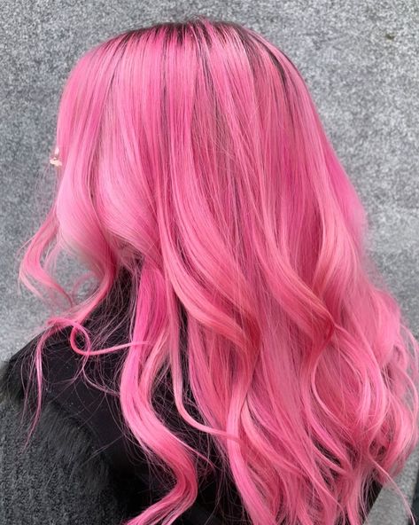 Bright Pastel Pink Hair, Pink Hair With Highlights, Lavender Pink Hair, Vivids Haircolor, Colored Hair Pink, Cool Pink Hair, Pink Hair Inspiration, Light Pink Hair Color, Bubblegum Pink Hair