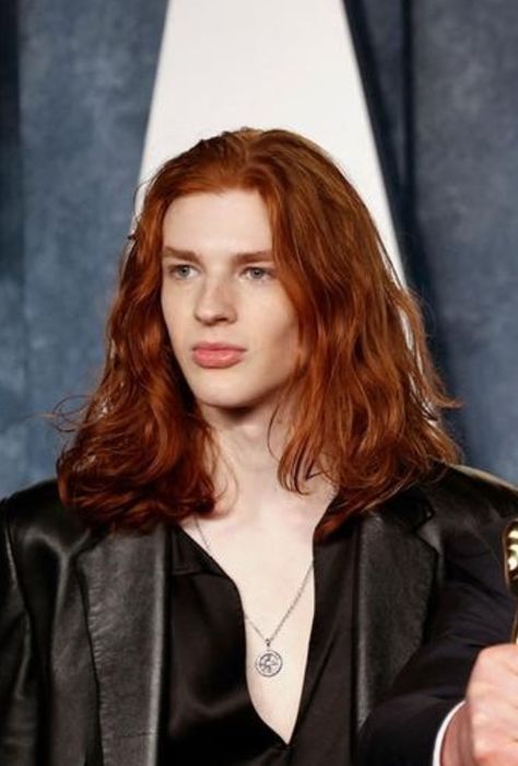 Mens Auburn Hair, Redhead Male Model, Kpop Ginger Hair, Brendan Fraser Sons, Auburn Haircut, Leland Fraser, Brendan Fraser Now, Redhead Men, Gothic Men