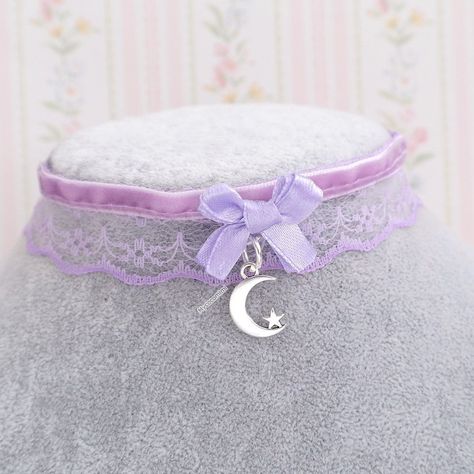 https://www.instagram.com/p/CZZEJjzDk7c/?utm_medium=share_sheet Kawaii, Purple Choker Necklace, White Lace Choker, Moon Cute, Purple Choker, Lace Choker Necklace, Heart Choker Necklace, Lace Choker, Purple Bows