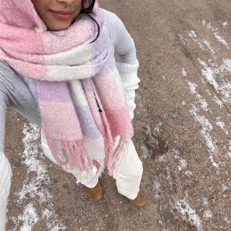 #balaclava #pink #fashion #style #aesthetic Pink Balaclava Aesthetic, Light Pink Scarf Outfit, Russian Fashion Aesthetic, Pink Winter Aesthetic, Pink Scarf Outfit, Balaclava Aesthetic, Fashion Style Aesthetic, Scarf Aesthetic, Japan Outfits