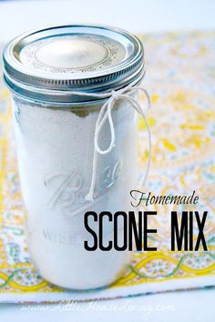 How to make a basic scone mix to store in your pantry so you can make any flavor of scones that you want! Basic Scones, Homemade Dry Mixes, Scone Mix, Homemade Scones, Homemade Pantry, Mason Jar Meals, Homemade Spices, Oreo Dessert, Homemade Seasonings