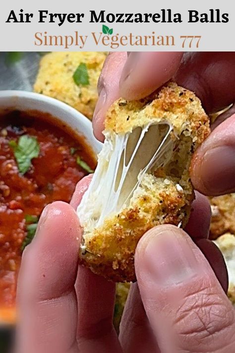 These are the crispiest mozzarella bites everr and that too without deep frying. Air fryer makes the best mozzarella bites and it is super easy. Check the Video attached for better understanding. #mozzarellabites #mozzarellaballs #airfryermozzarellaballs #mozzarellasticks #airfryersnacks Air Fryer Mozzarella Balls, Recipes Using Marinated Mozzarella Balls, Mozzerella Stick Recipe Easy Air Fryer, Air Fried Mozzarella Balls, Fresh Mozzarella Appetizers, Homemade Mozzerella Stick Recipe Air Fryer, Fried Mozzarella Sticks Air Fryer, Mozzarella Balls Recipe, Deep Fryer Recipes