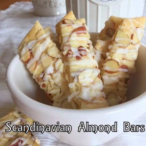 Almond Desserts, Almond Pastry, Almond Bars, Norwegian Food, Scandinavian Food, Swedish Recipes, Cookie Bar Recipes, Almond Cookies, Cookies Recipes Christmas