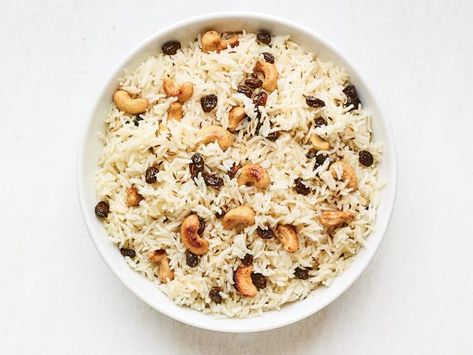 Cashew Fried Rice, Chicken And Cashew, Raisins Recipe, Basmati Rice Recipes, Raisin Recipes, Sweet And Spicy Chicken, Rice Snacks, Spiced Rice, Tomato Rice