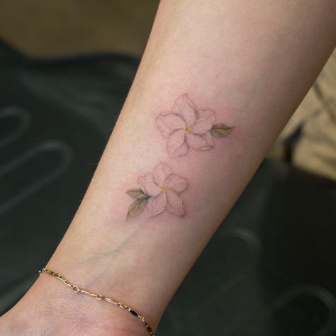 Sampaguita, the national flower of the Philippines 💗 Tattoo Ideas Female Filipino, Lao Flower Tattoo, Santan Flower Tattoo, Tattoo Ideas Filipino, Minimalist Filipino Tattoo, Philippines Stamp Tattoo, Filipino Sampaguita Tattoo, Jasminum Sambac Tattoo, Filipino National Flower