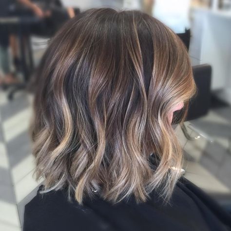 45 Balayage Hairstyles - Balayage Hair Color Ideas with Blonde, Brown, Caramel, Red Balayage Hair Bob, Hair Cuts 2017, Auburn Balayage, Brunette Ombre, Rambut Brunette, Balayage Bob, Brunette Bob, Short Ombre Hair, Hair Color Options