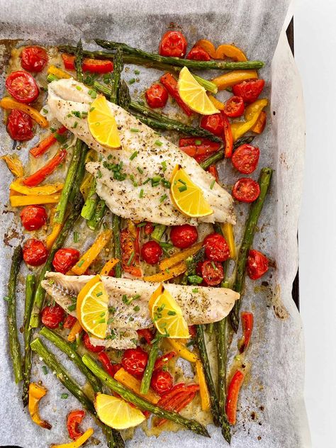 Sheet Pan Haddock & Veggies - Easy Recipe {Dietetic Directions} Sheet Pan Flounder And Veggies, Baked Haddock Recipes Healthy, Healthy Haddock Recipes, Haddock Recipes Baked, Baked Haddock Recipes, Baked Haddock, Haddock Recipes, Dietitian Recipes, Creamed Asparagus