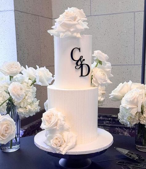 Wedding Cake Ideas Modern, Two Tier Modern Wedding Cake, White Roses On Wedding Cake, Wedding Cake Designs Black And White, Wedding Cake With Black Ribbon, Black And White Wedding Theme Cake, Modern Minimalist Wedding Cake, Monochrome Wedding Cake, B&w Wedding