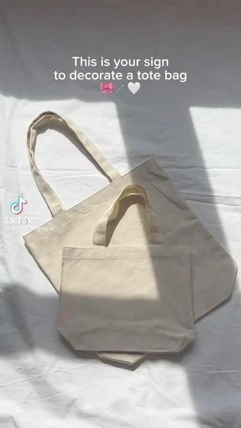 Couqutte Aesthetic Clothing, Girly Accessories Aesthetic, Couqutte Accessories, Cute Pink Tote Bag, Tiktok Craft Ideas, Coquette Things To Sew, Coquette Bag Aesthetic, Gift Ideas Diy Aesthetic, Coquette Diy Gifts