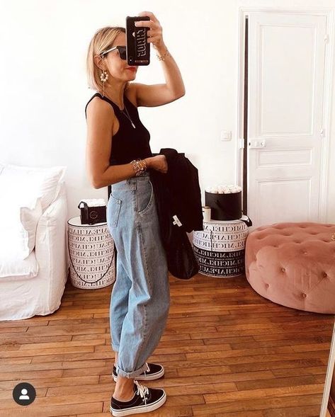 Slouchy Jeans Outfit, Black Mom Jeans Outfit, Mom Jeans Outfit Summer, Boyfriend Jeans Style, Outfits Con Jeans, Jeans Outfit Winter, Look Jean, Slouchy Jeans, Mom Jeans Outfit