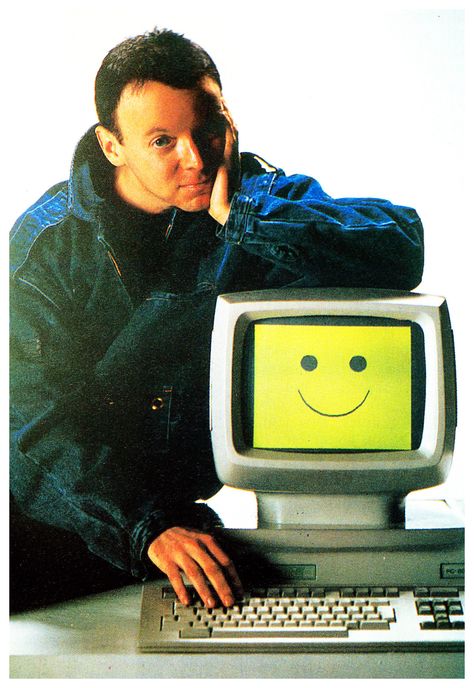 Bud Cort, from the movie "Electric Dreams", with Edgar! Electric Dreams 1984, Edgar Electric Dreams, The Mind Electric, Bud Cort, Computer Robot, Computer Love, Electric Dreams, Stanley Parable, Tech Humor