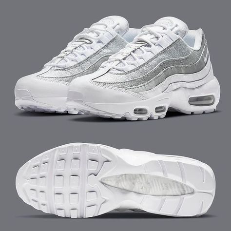 ExtremeSneakList sur Instagram : The Air Max 95 “White/Metallic Silver” Is Releasing Soon For $170. Would Y’all Rock This Colorway? Air Max 95 White, Air Max 95, Shoes Men, Air Max Sneakers, Air Jordan Sneaker, Shoe Collection, Air Max, Nike Air Max, Metallic Silver