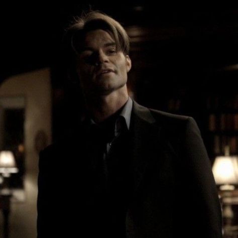 Elijah Vampire Diaries, Elijah The Originals, Vamp Diaries, Elijah Mikaelson, Vampire Diaries Guys, Daniel Gillies, Original Vampire, Joseph Morgan, Klaus Mikaelson