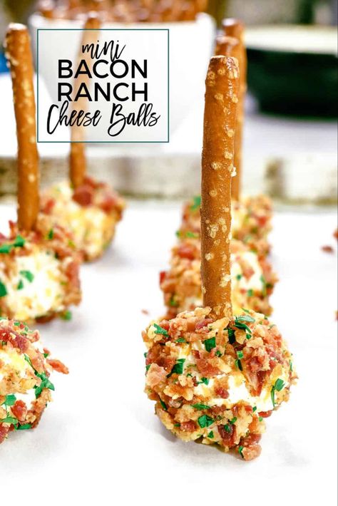 Appetizer For Friends Party, Best Easy Finger Foods, Mini Bacon Ranch Cheese Ball Bites, Snack For Party Finger Food, Bacon Ranch Cheese Ball Bites, Bacon Ranch Cheeseball Bites, Food Balls Ideas, Bacon Balls Appetizers, Bacon And Cheese Appetizers