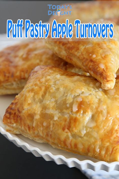 Puff Pastry Apple Turnovers are made with deliciously flaky puff pastry with cinnamon flavored diced apples. Apple Turnovers are easy to make. Puff Pastry Apple Turnovers, Puff Pastry Apple, Puff Pastry Recipes Dessert, Phyllo Dough Recipes, Pastry Puff, Pastries Recipes Dessert, Apple Puff Pastry, Turnover Recipes, Puff Pastry Desserts