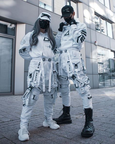 Warcore Outfits, White Techwear, Men Techwear, Cyberpunk Mode, Futuristic Streetwear, Cyberpunk Streetwear, Futuristic Clothing, Streetwear Model, Punk Style Outfits