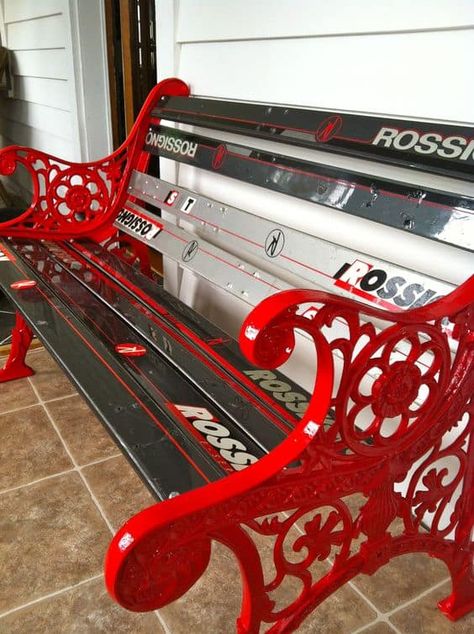 Old Skis Ideas, Ski House Decor, Ski Chair, Masters Chair, Old Skis, Ski Lodge Decor, Ski Cabin, Ski Decor, Ski House